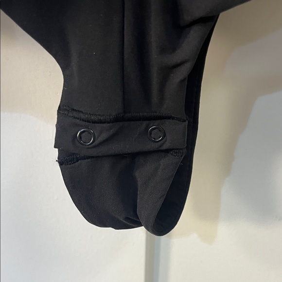 SKIMS Black Deep V-Neck Bodysuit - Picture 4 of 7